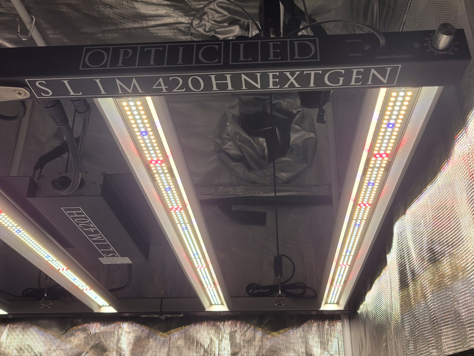 New! Slim 420H Nextgen Dimmable LED Grow Light - 3x3 coverage - (April 2024)